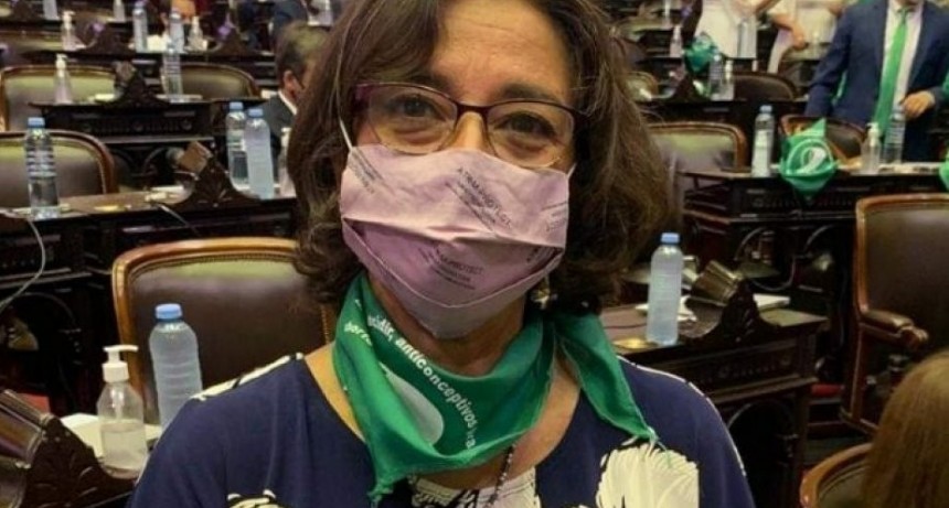 Corpacci definió su voto con el pañuelo verde y Manzi lo haría en contra de Ley de Interrupción Voluntaria del Embarazo