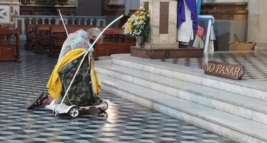 Ingresó el primer peregrino de la Virgen del Valle tras la apertura del turismo