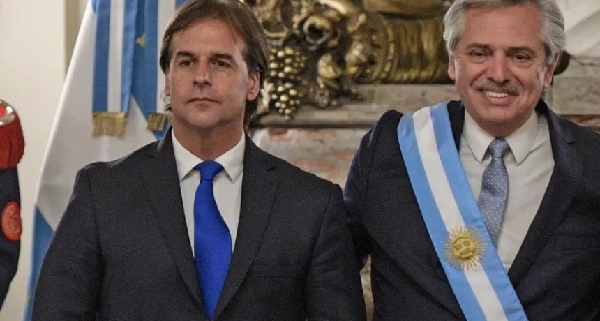 El supuesto ofrecimiento de Alberto Fernández de ayuda a Uruguay para conseguir la vacuna rusa fue desmentido